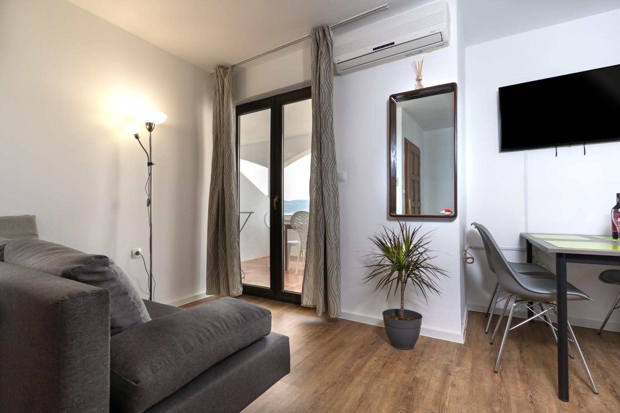 Apartments Dida Sime Starigrad Paklenica Exteriör bild