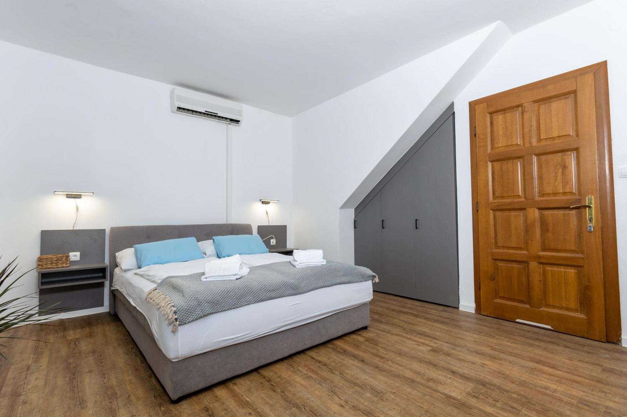 Apartments Dida Sime Starigrad Paklenica Exteriör bild