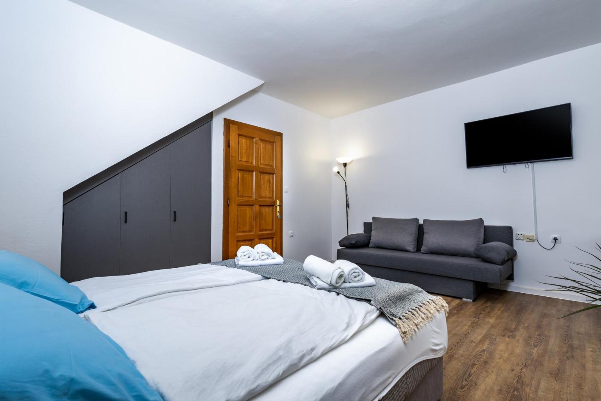 Apartments Dida Sime Starigrad Paklenica Exteriör bild