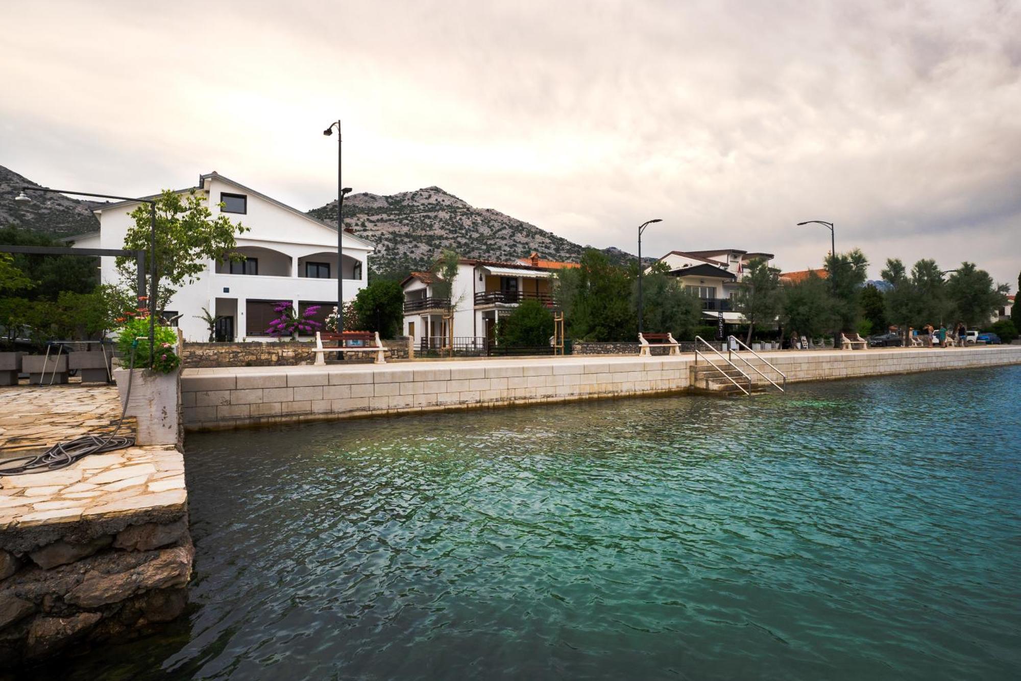 Apartments Dida Sime Starigrad Paklenica Exteriör bild