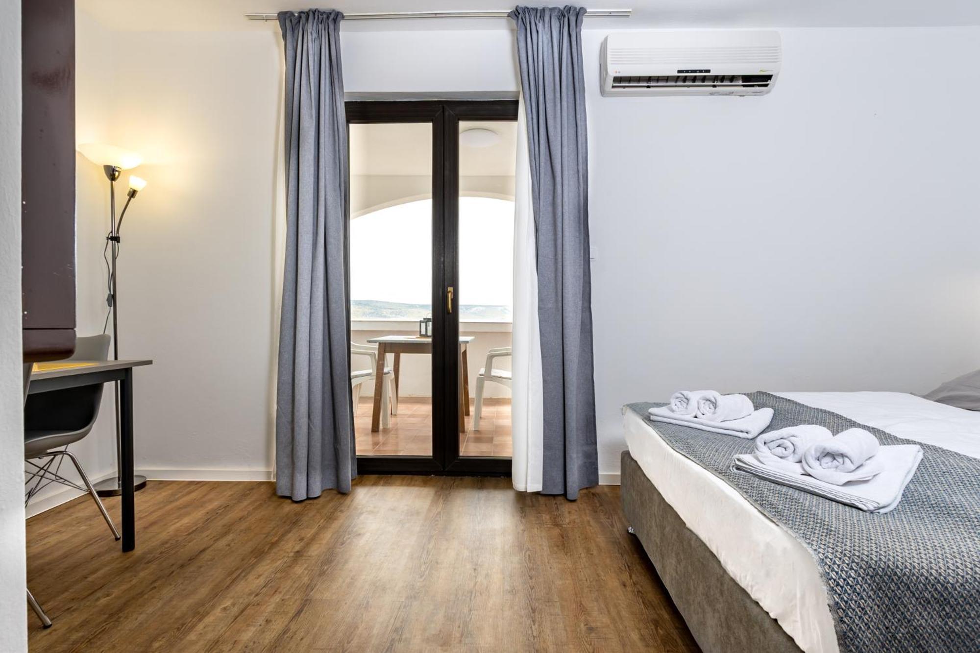 Apartments Dida Sime Starigrad Paklenica Exteriör bild