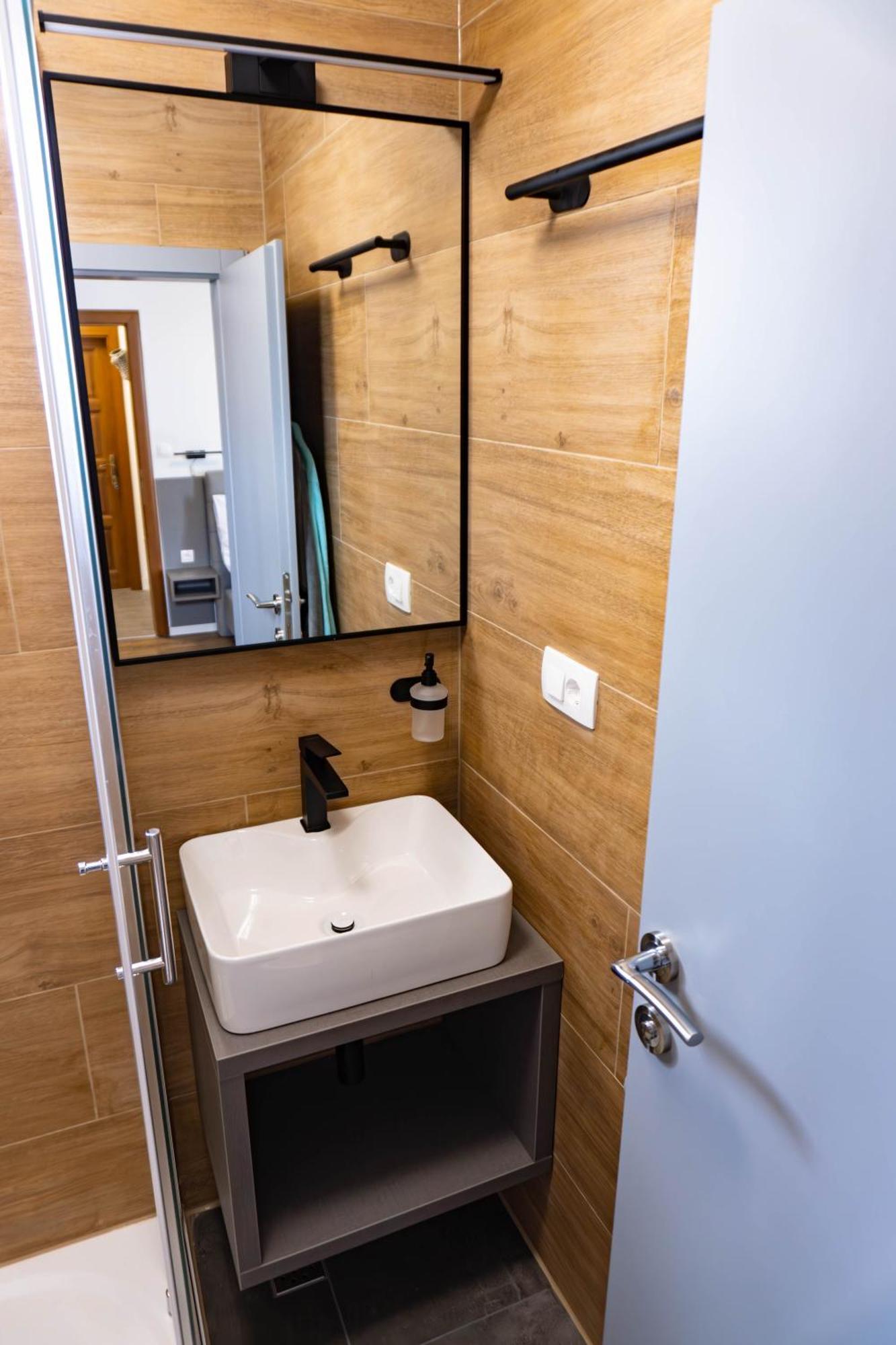 Apartments Dida Sime Starigrad Paklenica Exteriör bild